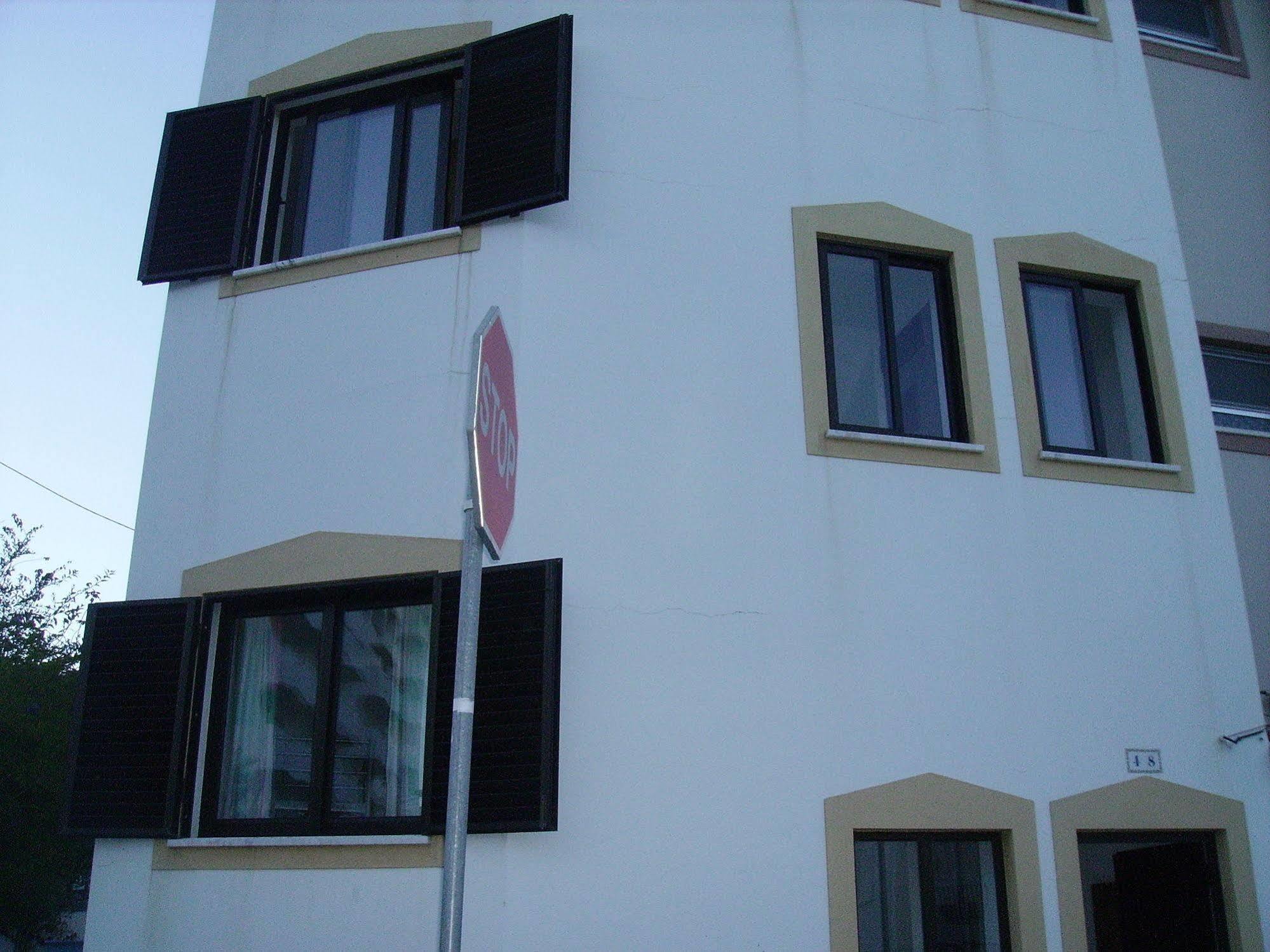 Hostel Sunny House Lagos Exteriér fotografie